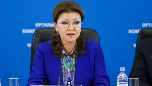 Дарига Назарбаева предложила разработать для учителей и врачей отдельную ипотечную программу