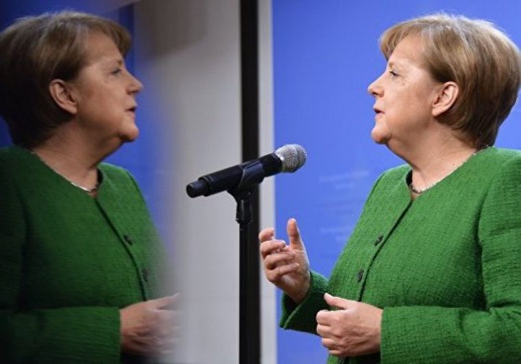 “Альтернатива для Германии» подала в суд на Меркель