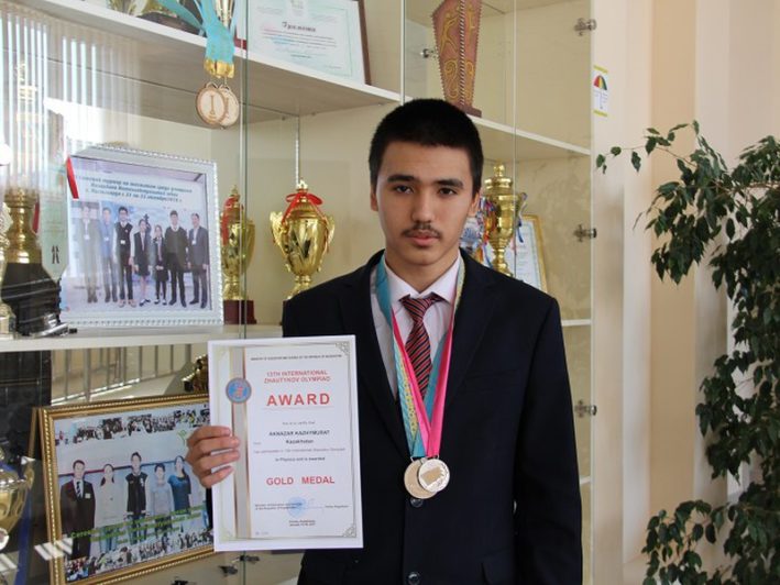 Школьник из Казахстана завоевал «золото» на олимпиаде по физике во Вьетнаме
