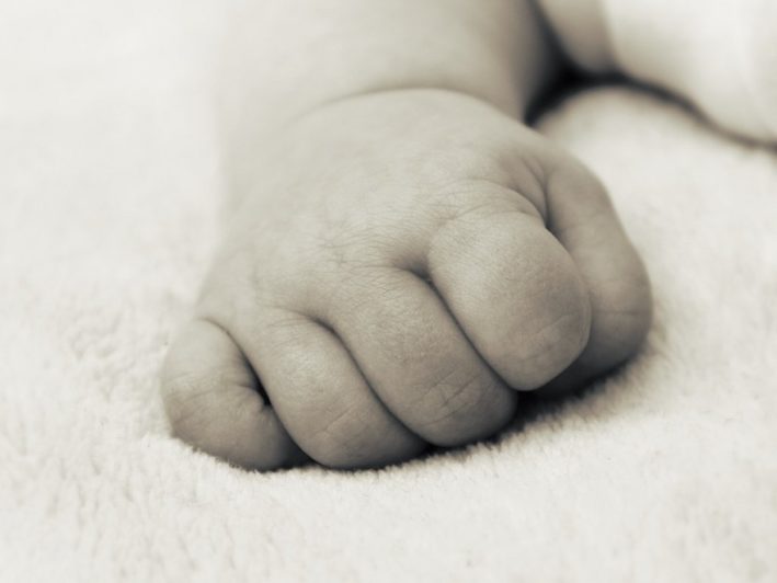 Ребёнок погиб у рожавшей дома жительницы Костанайской области