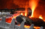 В Костанайской области подросток получил ожоги при растопке печи в бане