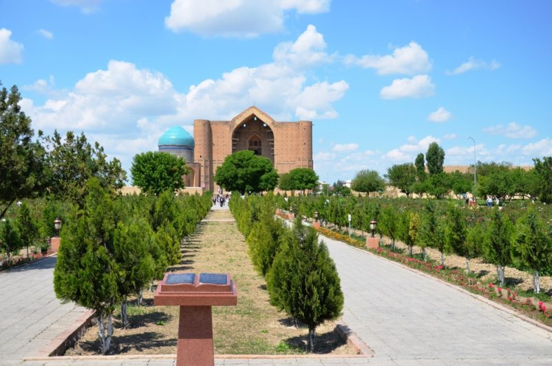 Регионы Казахстана построят по одному зданию в Туркестане