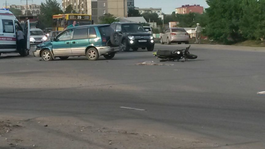 Мотоциклиста сбили в Костанае