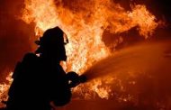 Более 80 человек эвакуировали при пожаре в многоэтажке в Костанае
