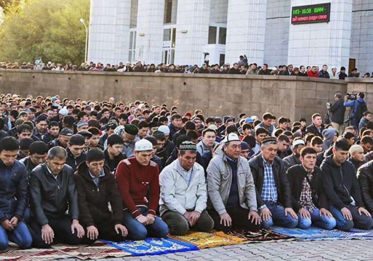 Сколько дней казахстанцы отдохнут на Курбан-айт