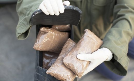 Костанайские и челябинские полицейские перекрыли канал контрабанды наркотиков