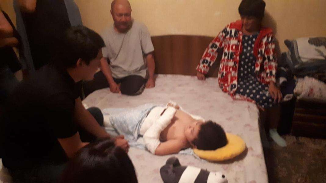 В Шымкенте задержали подозреваемых в обмане родителей «хрустального мальчика»