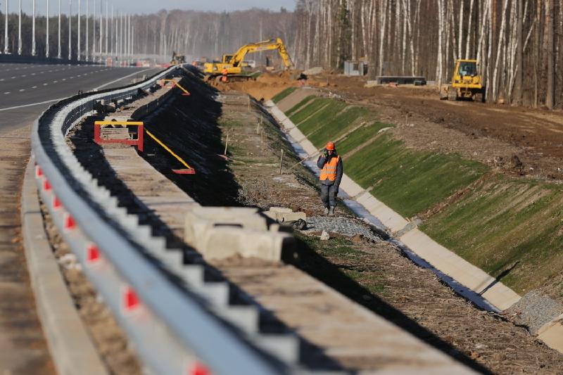 Депутаты потребовали у Минсельхоза не мешать строительству трасс