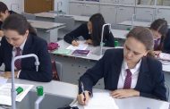 Мини-юбки могут запретить носить в казахстанских школах