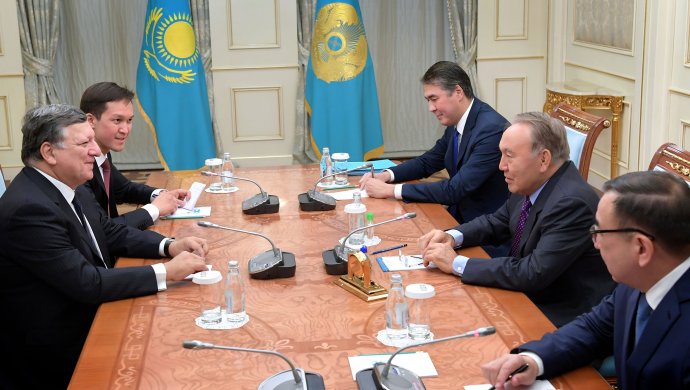 Назарбаев провел встречу с экс-председателем Еврокомиссии