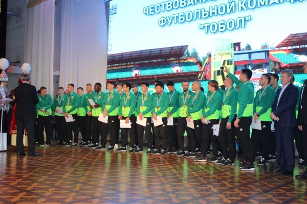 В Костанае состоялось награждение ФК «Тобол» бронзовыми медалями чемпионата страны