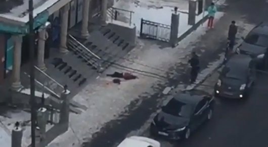 Женщину убило сосулькой в центре Алматы.