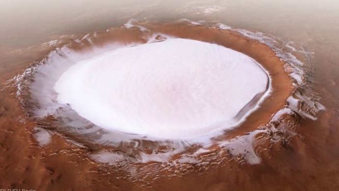 На Марсе нашли ледяное озеро