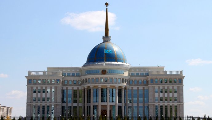 Назарбаев просит Конституционный совет истолковать пункт о прекращении полномочий Президента