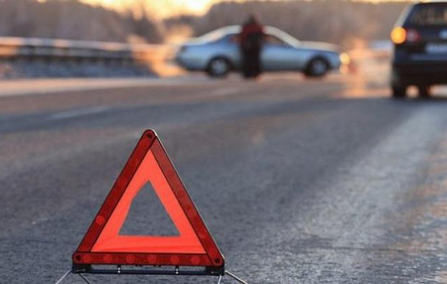 В Казахстане в ДТП с автобусом с детьми погибли три человека