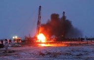 В Казахстане призвали оценить последствия пожара на нефтяном месторождении
