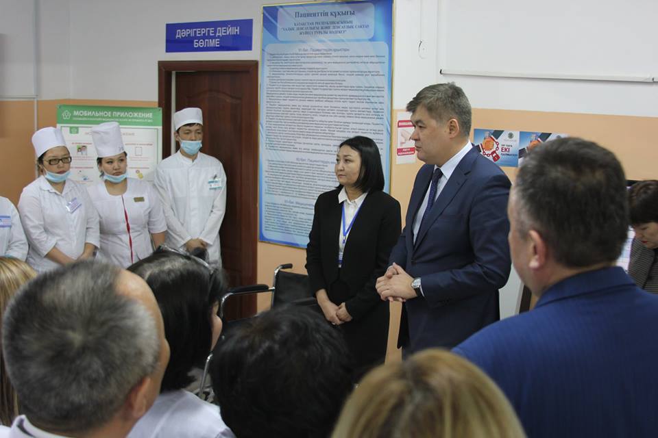 Министр здравоохранения РК Елжан Биртанов посетил ряд медицинских учреждений в Жанаозене