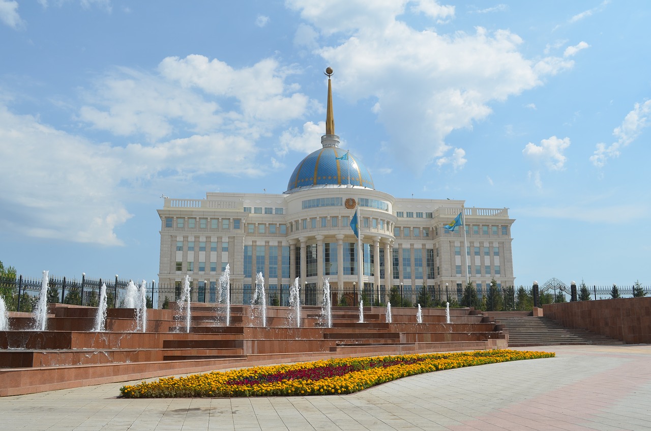 Власти Казахстана признали негатив из-за переименования Астаны