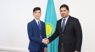 15-летний чиновник появился в Казахстане