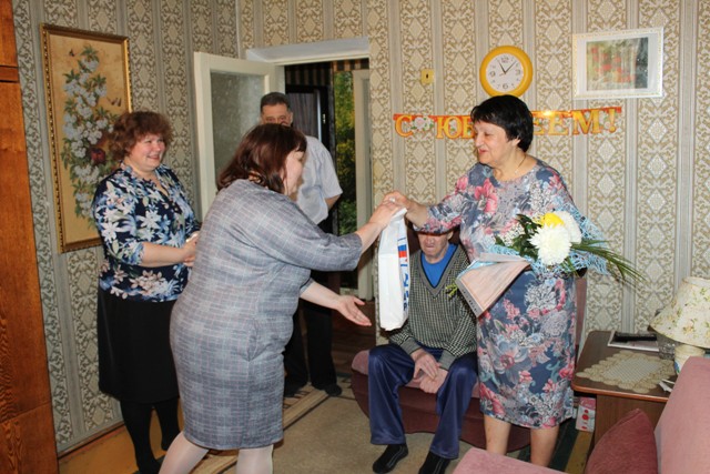 На Южном Урале бывшая казахстанка заключила с мужем золотой брак