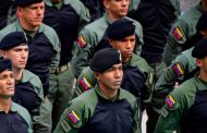Военные Венесуэлы заявили, что готовы встретить американцев с оружием в руках