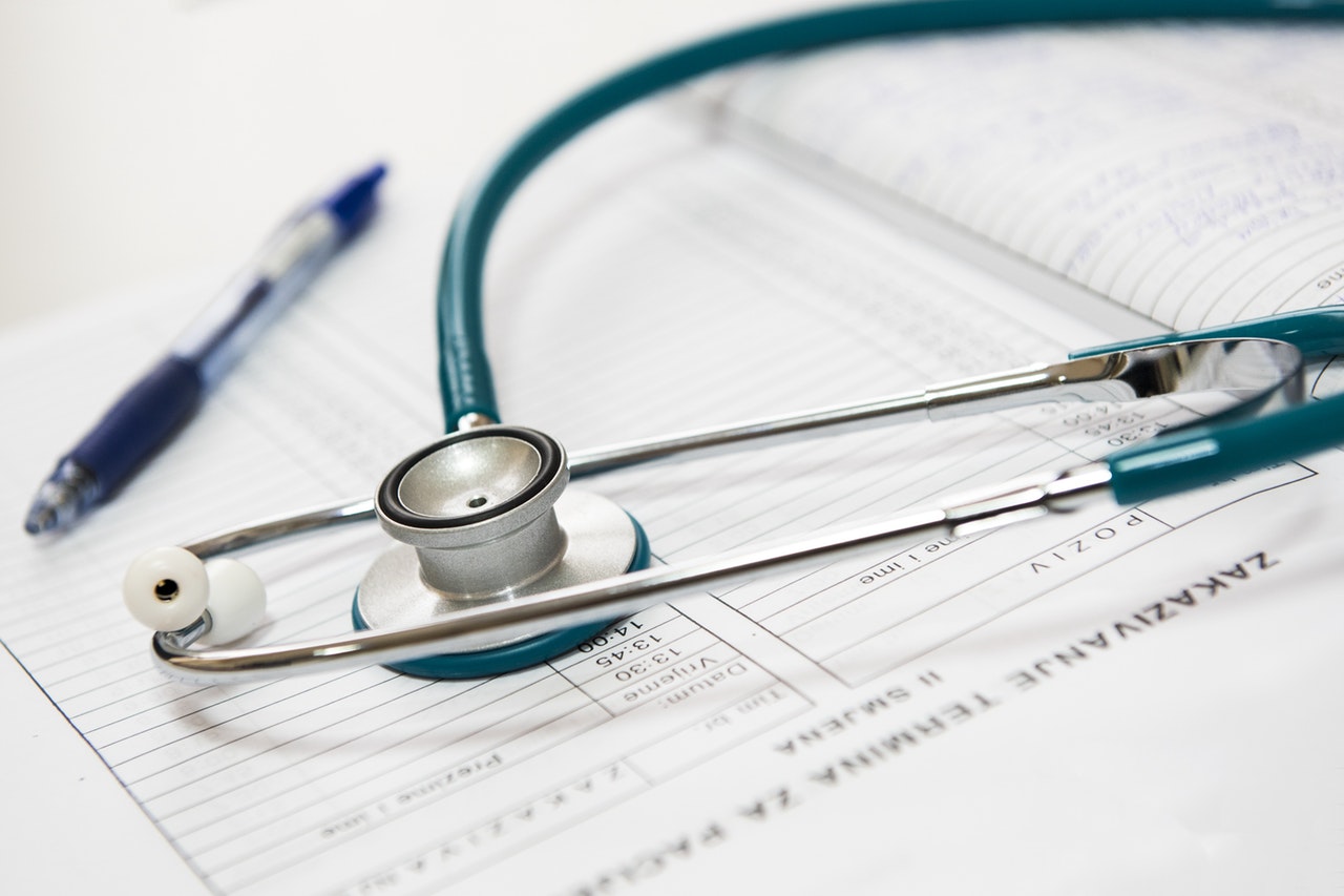 49 врачей было привлечено к дисциплинарной ответственности за 2019 год в Костанайской области