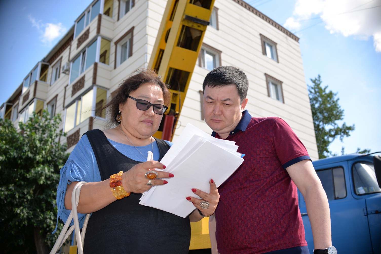 Учредители фонда «Suiіkti Qostanai» проинспектировали дома по улице Тәуелсіздік, в которых проводятся работы по облагораживанию фасадов