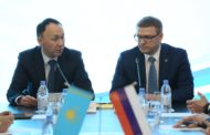 В Омске на форуме Текслер и Мухамбетов подписали новое соглашение