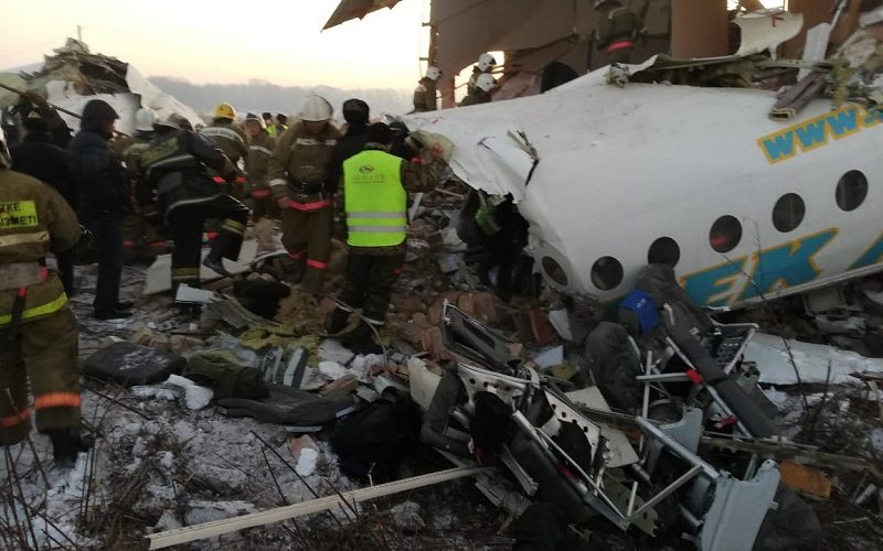Разбился самолет Bek Air. Сообщается о 7 погибших