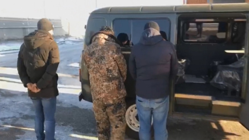 На границе в Саратовской области задержали двух нелегалов из Казахстана и их сообщника
