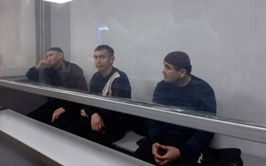 Для обвиняемых в убийстве казахстанского егеря запросили пожизненные сроки