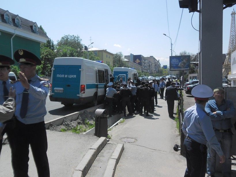 «СарыаркаАвтоПром» выиграл тендер полиции Алматы на 23 автозака