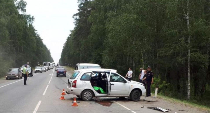Иномарка из Казахстана попала в крупное ДТП в Челябинской области