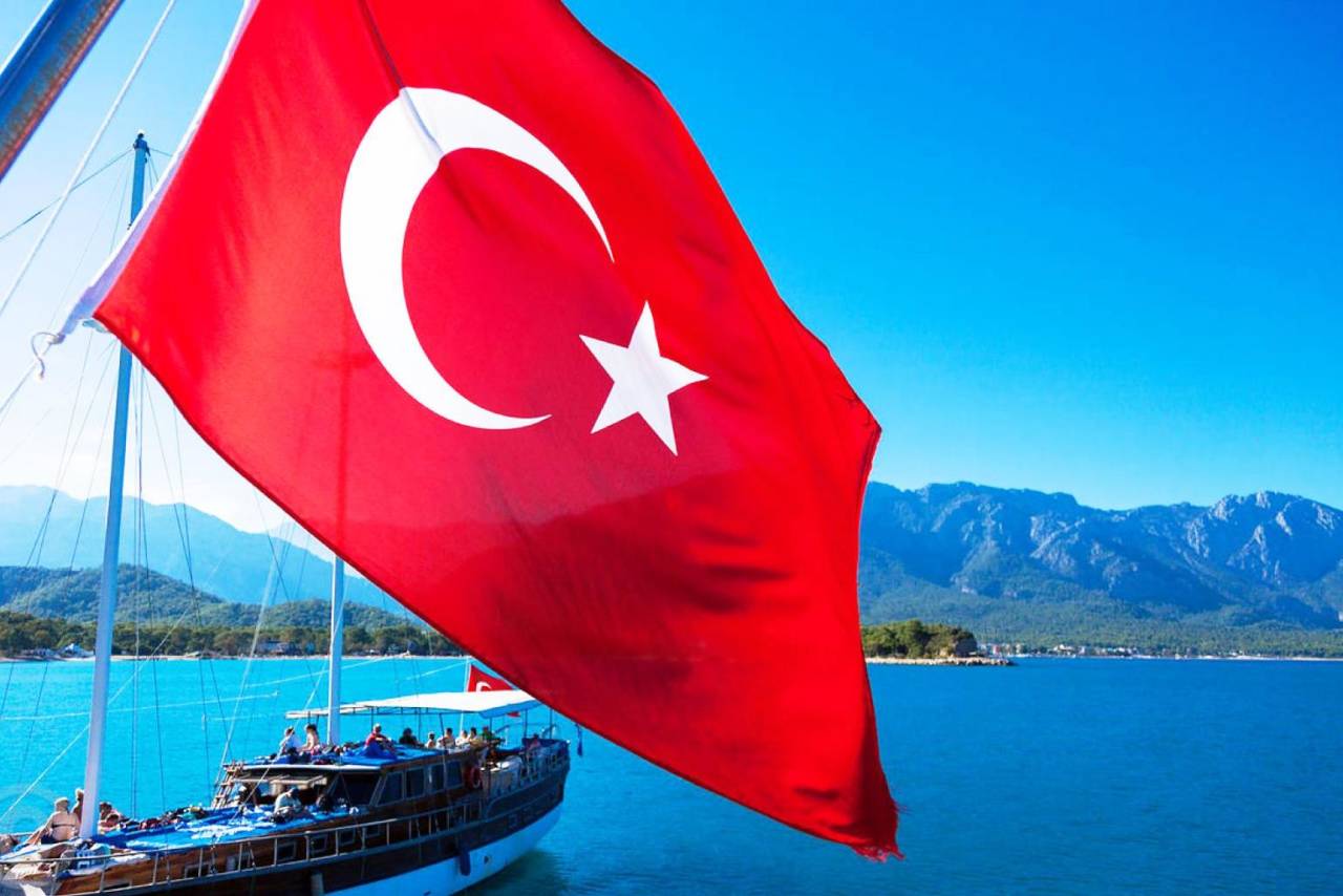 Туристы из Казахстана оказались на карантине в Турции после открытия авиасообщения