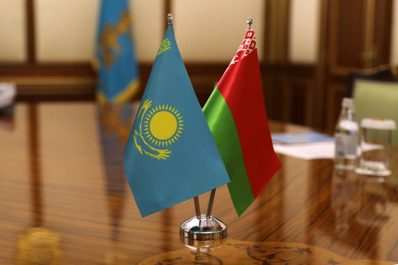 Казахстан и Беларусь будут выявлять факты двойного гражданства