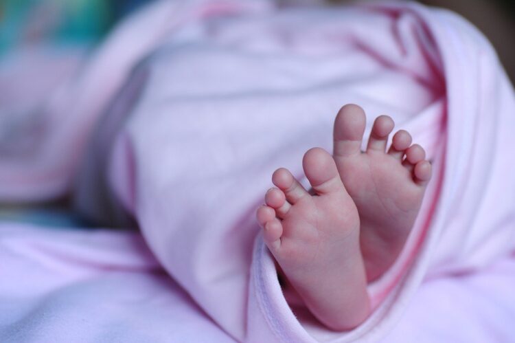 Новорожденный найденыш из Жанаозена обрел новую семью