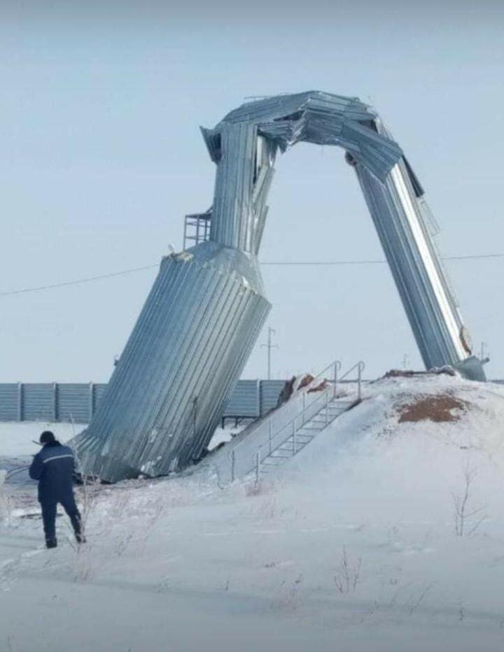 В Амангельдинском районе обрушилась водонапорная башня, построенная по государственной программе «Ак Булак»