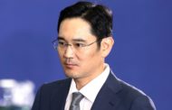 Главу Samsung приговорили к 30 месяцам тюрьмы за коррупцию