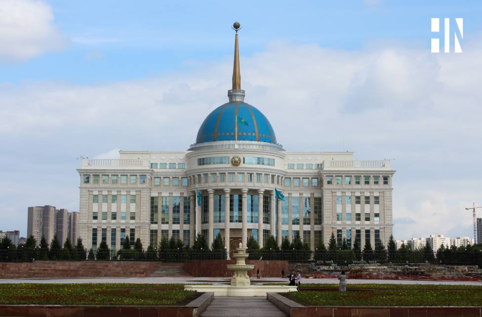 Токаев освободил от должностей ответсекретарей восьми министерств