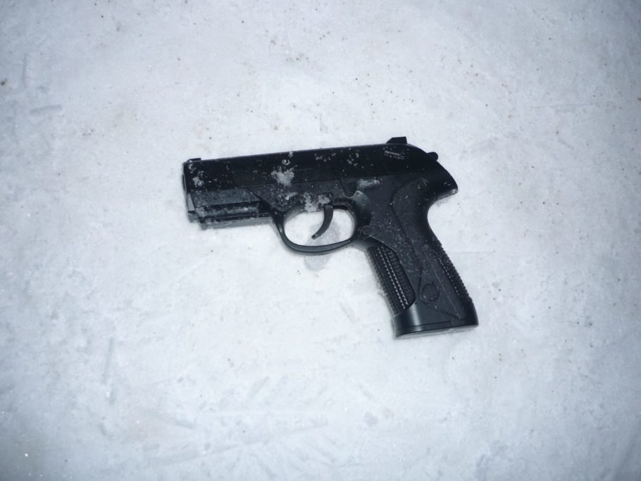С помощью игрушечного пистолета мужчина ограбил ломбард в Костанае