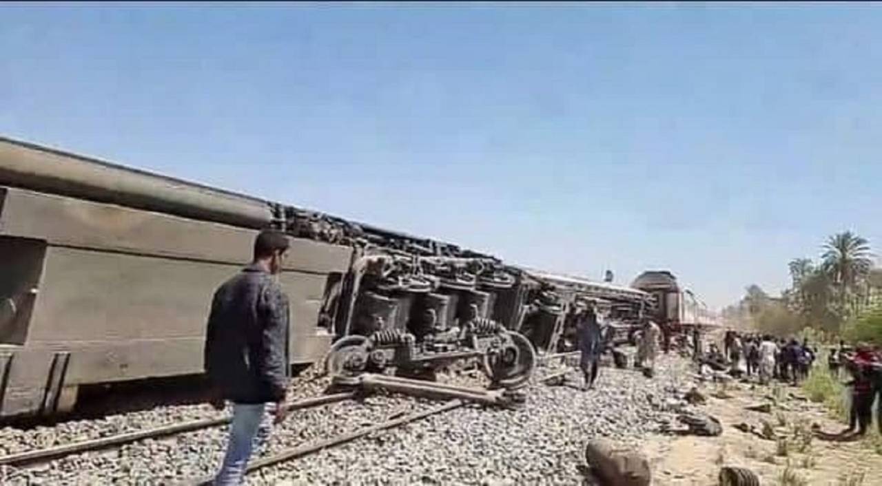 В Египте при столкновении двух поездов погибли 32 человека