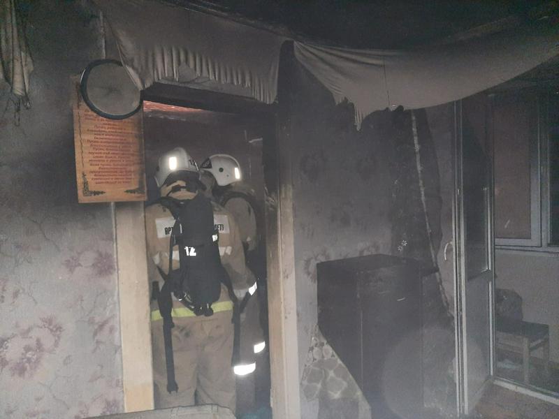 Дым и паника: 62 человека эвакуировали из многоэтажки в Костанае