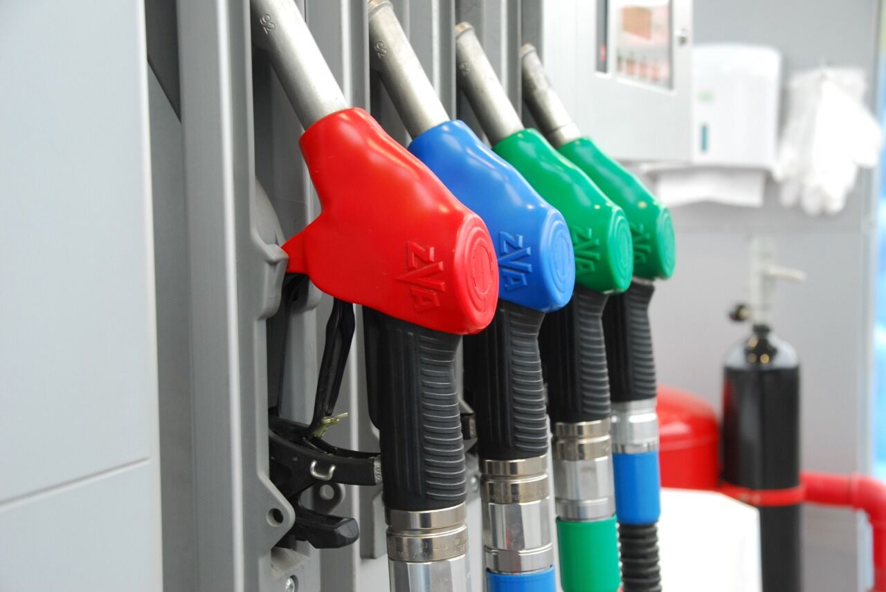 Депутат Альберт РАУ возмутился тем, что при необъяснимом росте цен на бензин Министерство энергетики заняло позицию невмешательства
