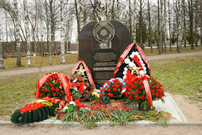 Воинам-казахстанцам открыли памятник в России