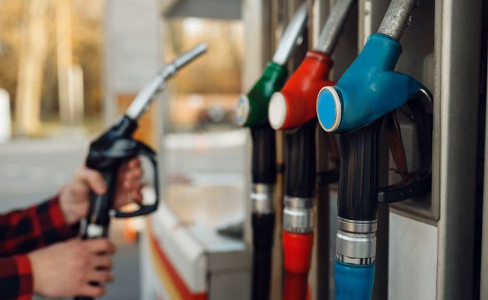 Казахстан занял первое место по дешевизне бензина среди 32 стран Европы