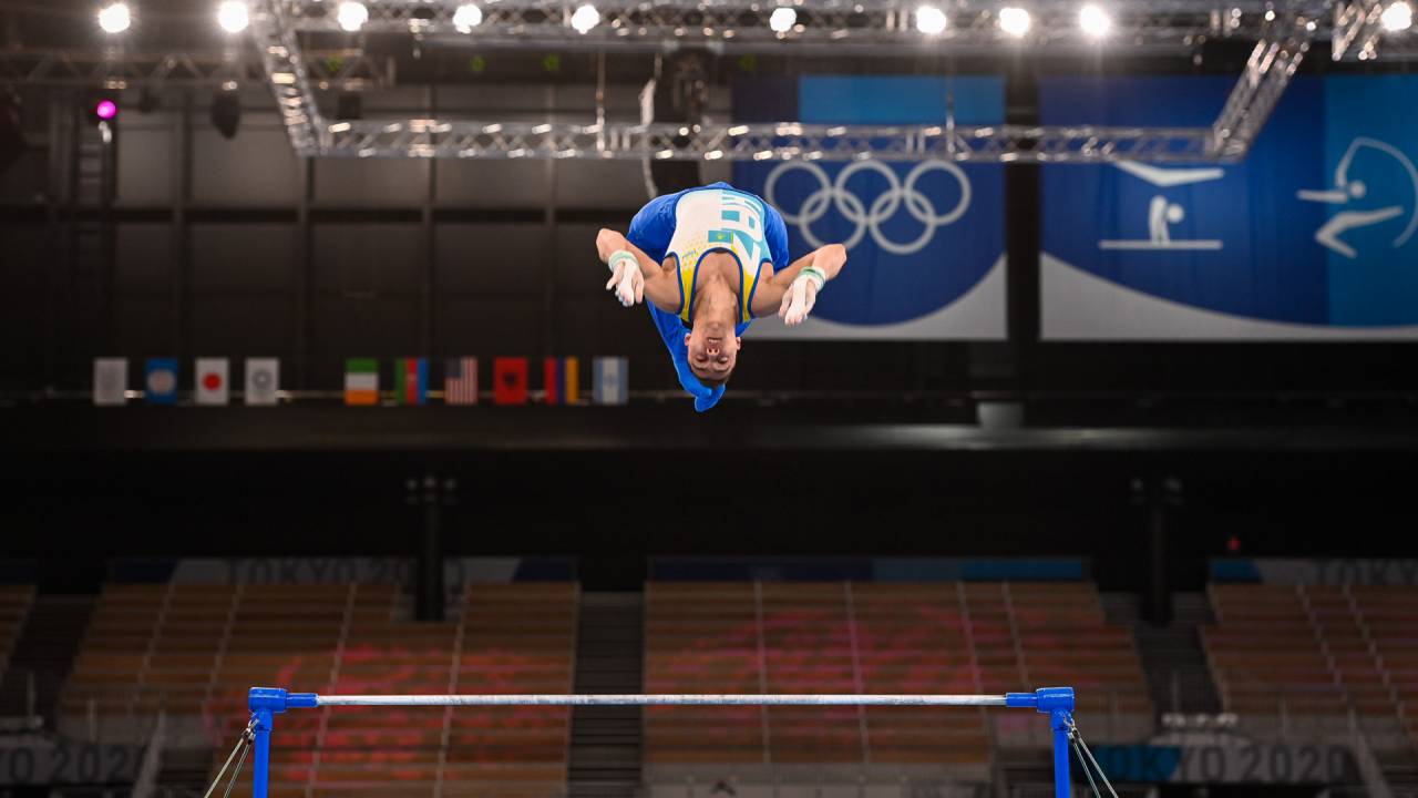 Казахстанский гимнаст вышел в три финала на Олимпиаде в Токио