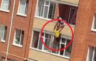 Костанаец выпрыгнул с балкона из-за ссоры с женой