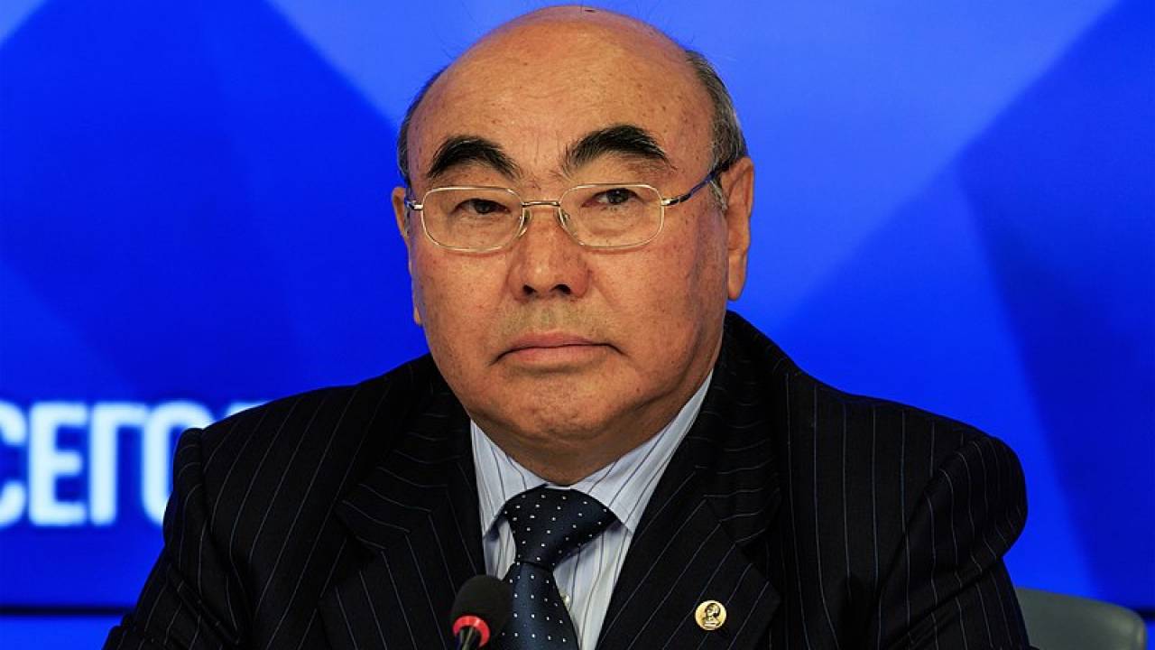 Экс-президент Кыргызстана Акаев попросил прощения у народа
