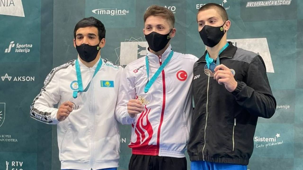 Казахстанский гимнаст взял «серебро» на Кубке мира