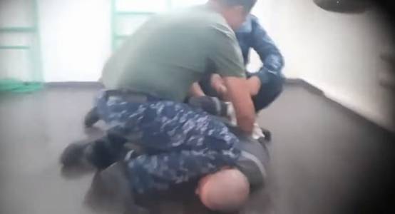 Пытки и насилие со стороны сотрудников в СИЗО продолжаются – эксперт НПМ Казахстана